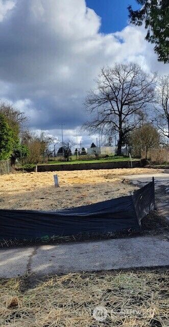 Property Photo:  3239 S Thompson  WA 98418 