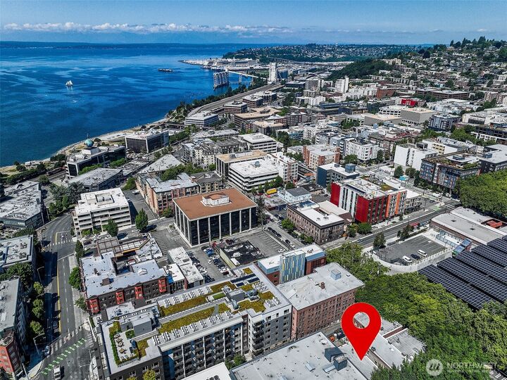 Property Photo:  125  Warren Avenue N J  WA 98109 