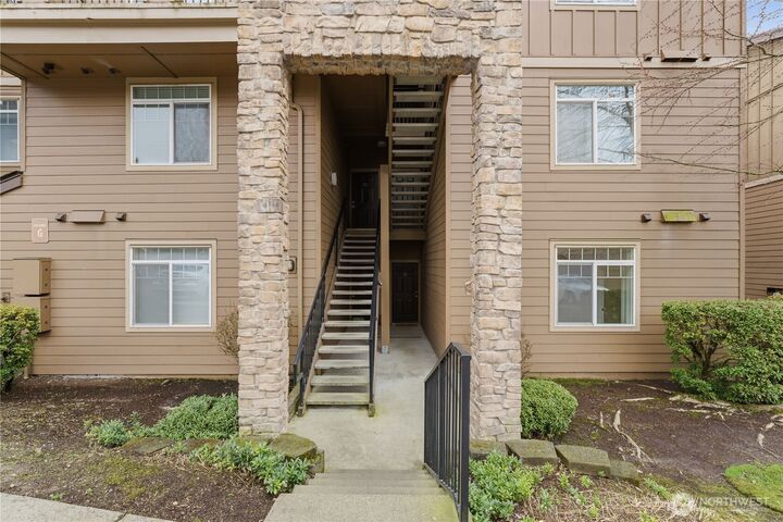 Property Photo:  18930  Bothell-Everett Highway G105  WA 98012 