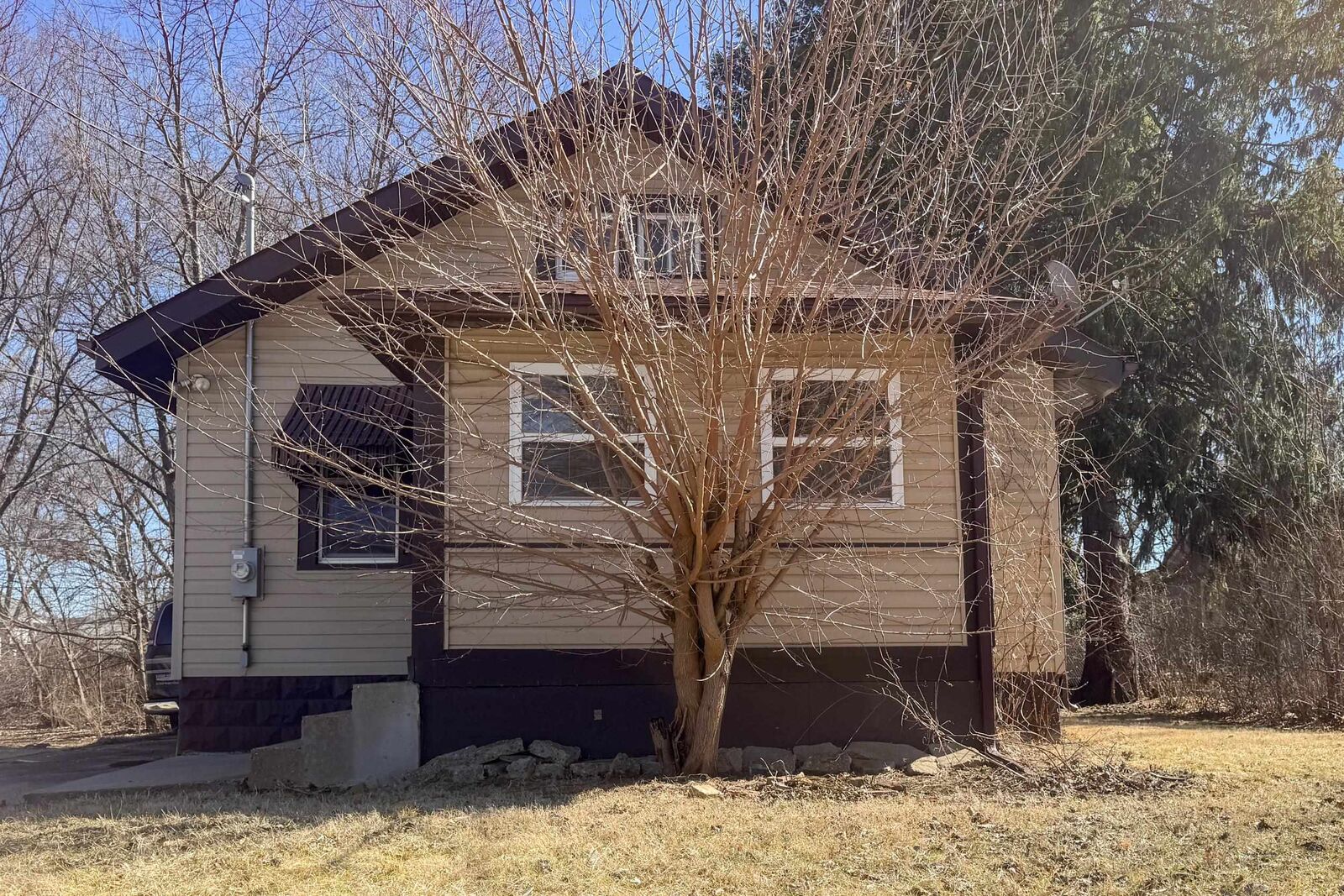 Property Photo:  136 Lexington Avenue  IL 61102 