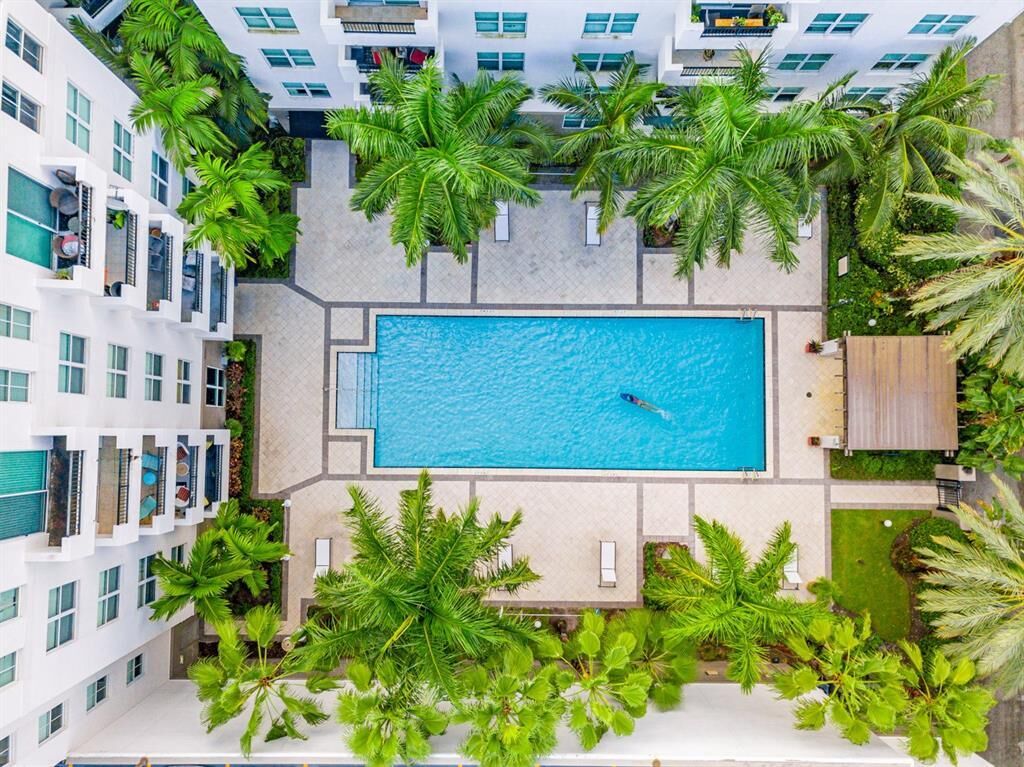 Property Photo:  2421 NE 65th Street 309  FL 33308 