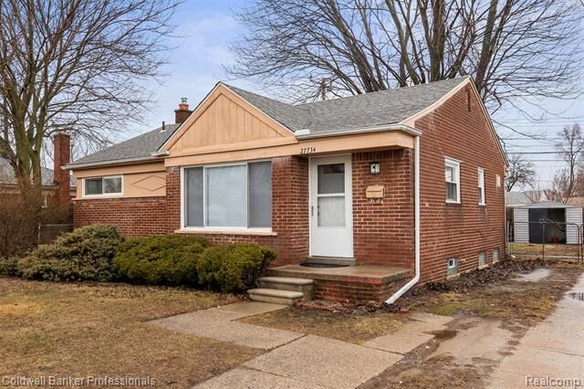 Property Photo:  27734 Maplewood Street  MI 48135 