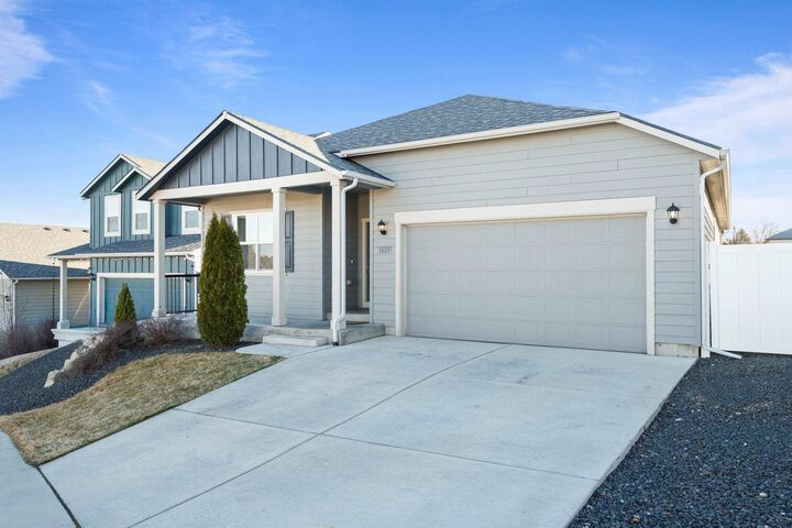 Property Photo:  1029 S Bannen Rd  WA 99037 