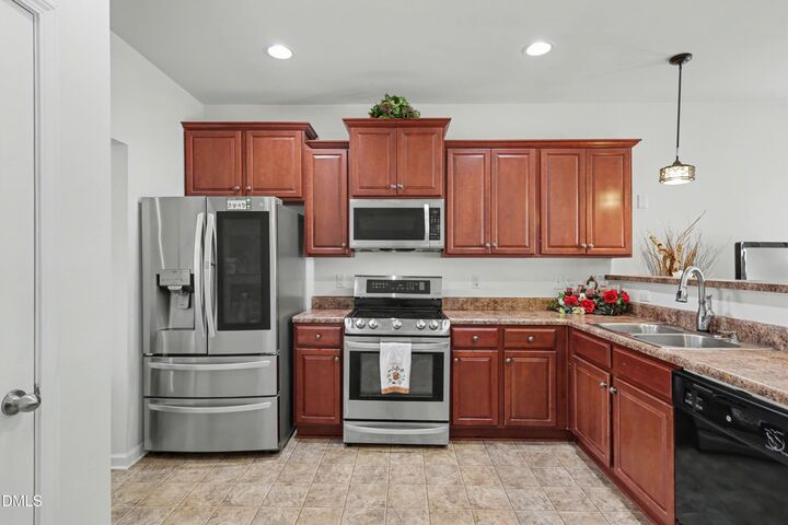 Property Photo:  1305 Hosmer Court  NC 27587 