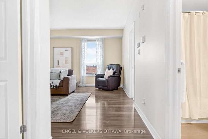 Property Photo:  760 Chapman Mills Drive 302  ON K2J 3V2 