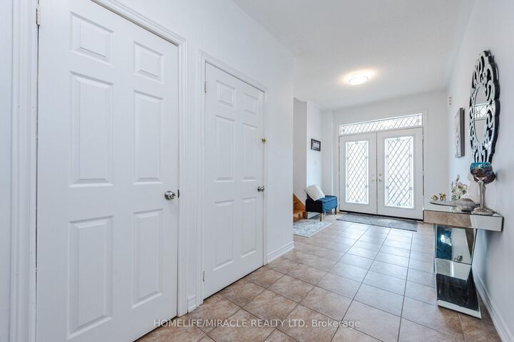 Property Photo: 28 Iverson Drive ON L6X 0L6