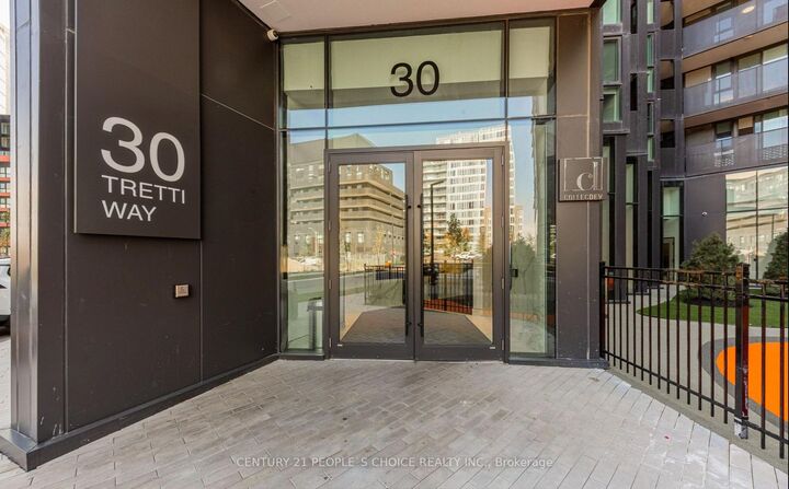 Photo de la propriété: 30 Tretti Way 1311 ON M3H 0E3