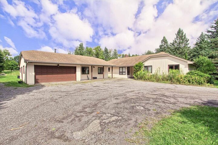 7670 19th Side Road — photo 1