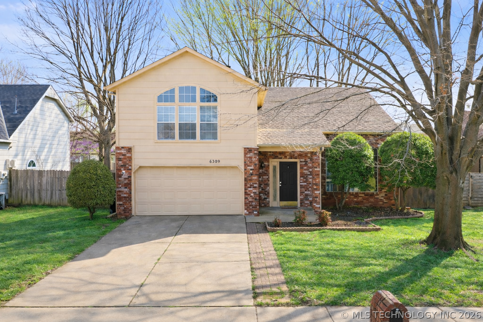 Property Photo:  6309 S Date Avenue  OK 74011 