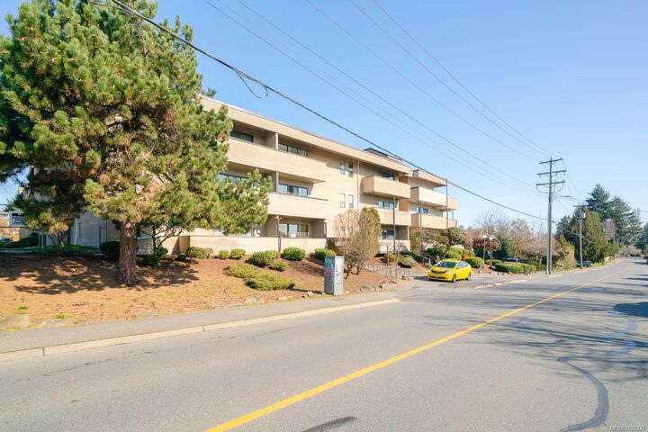 Property Photo: 550 Bradley St #416 BC V9S 1C1
