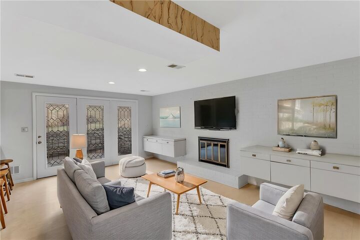 Property Photo:  103 Lynbrook Dr  PA 15317 