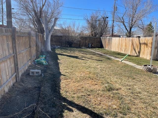 Property Photo:  929 E 12th Streets  WY 82601-3825 