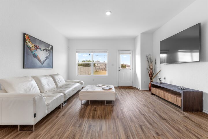 Property Photo:  432 Wolf Springs Road  TX 78628 