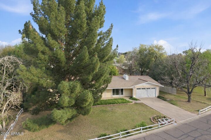 Property Photo: 5711 N 12th Avenue AZ 85013