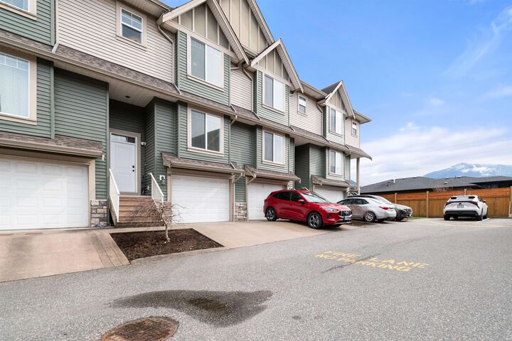 Property Photo:  6498 Southdowne Place 28  BC V2R 0K3 