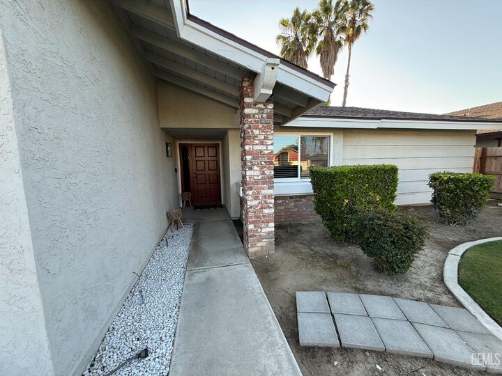 Property Photo:  3708 Meade Court  CA 93309 