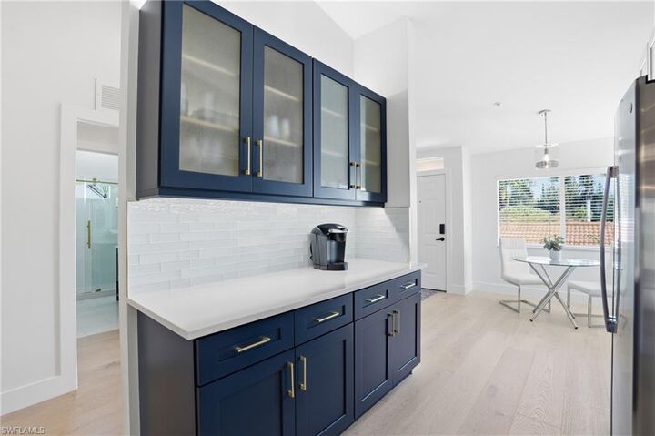 Property Photo:  2386 Magnolia Ave 7816  FL 34112 