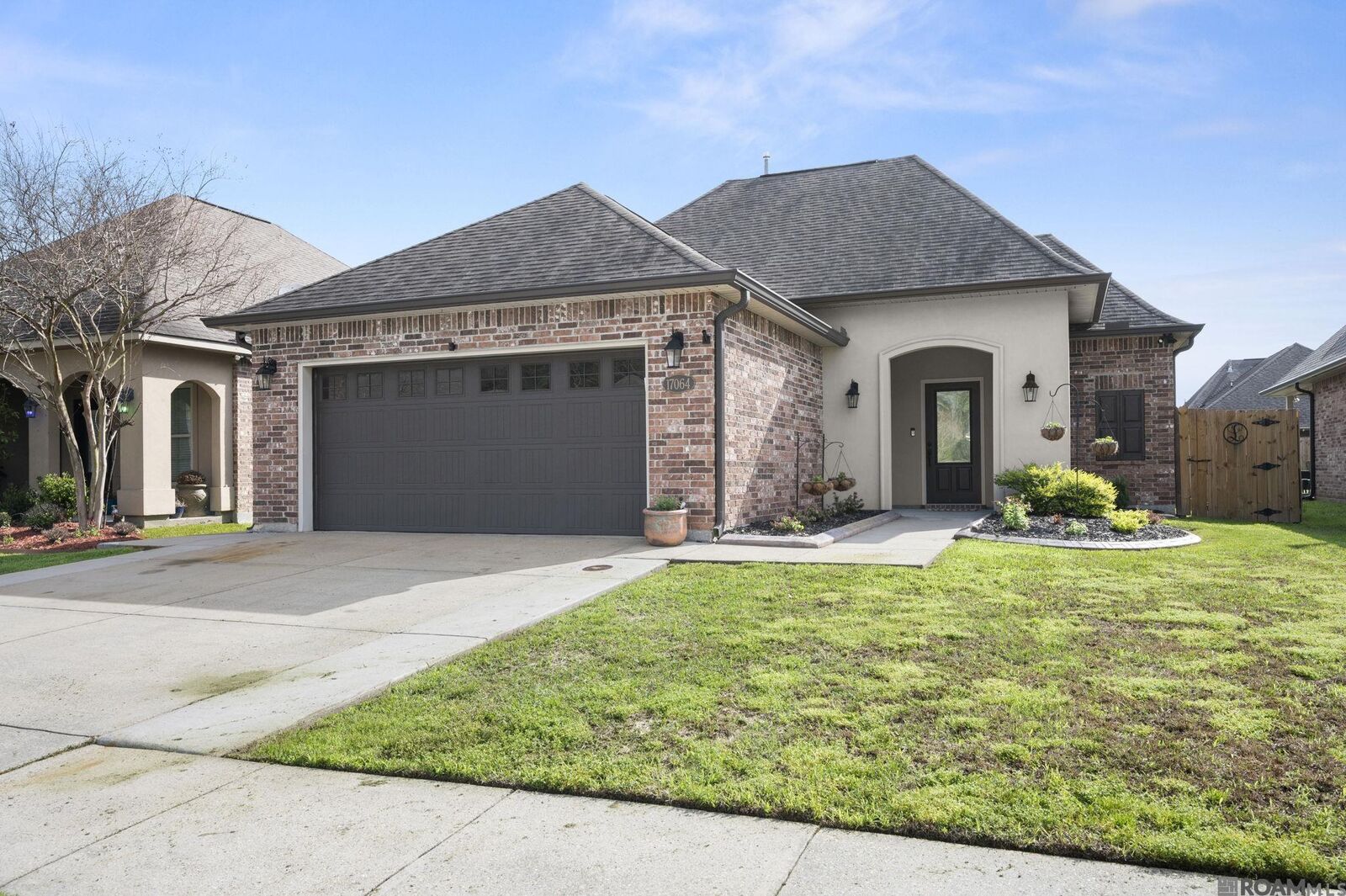 Property Photo: 17064 Sills Dr LA 70769