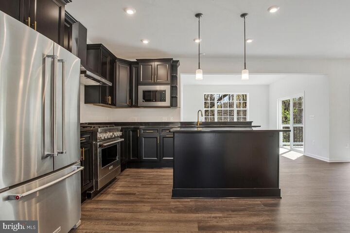 Property Photo: 6513 Suitland Road MD 20746