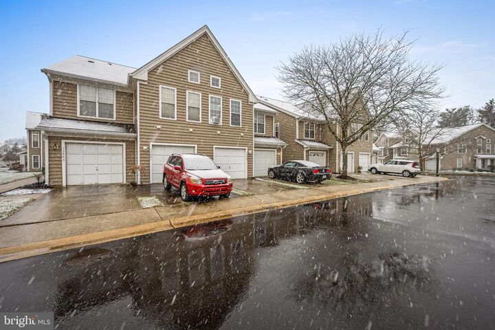 Property Photo:  13805 King Gregory Way 126  MD 20772 