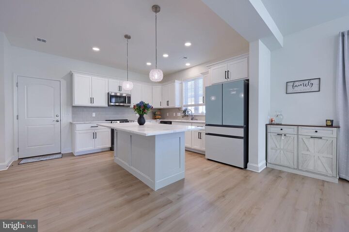 Property Photo: 211 Bellaride Lane PA 17551