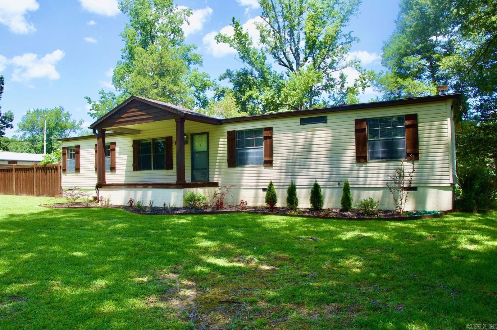 Property Photo:  1516 Treasure Isle Rd  AR 71913 