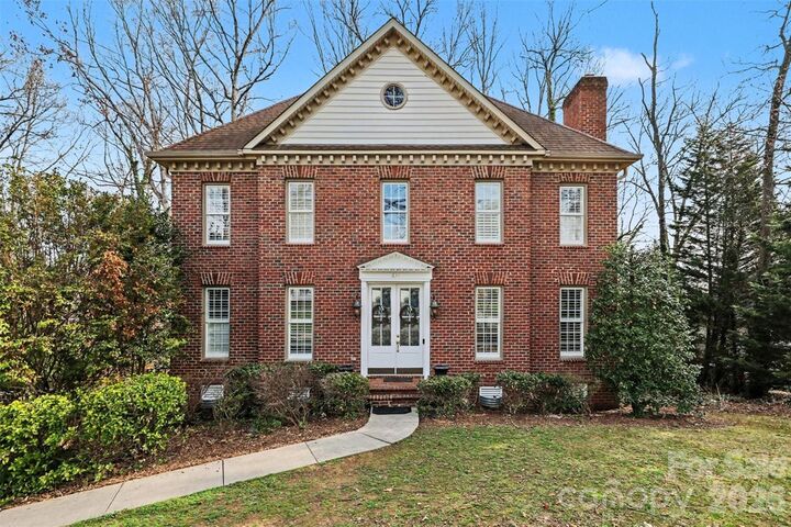 Property Photo:  634 Peacehaven Road  NC 28083 