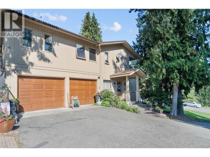 Photo de la propriété:  2308 Ta Lana Trail  BC V0E 2W2 
