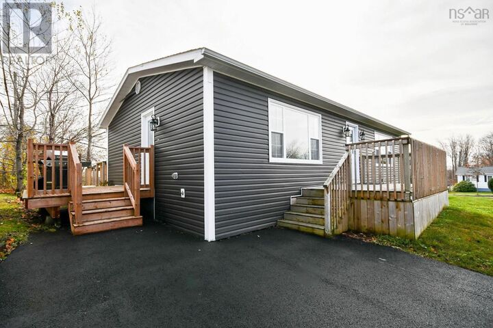 5 Sampson Drive — photo 1