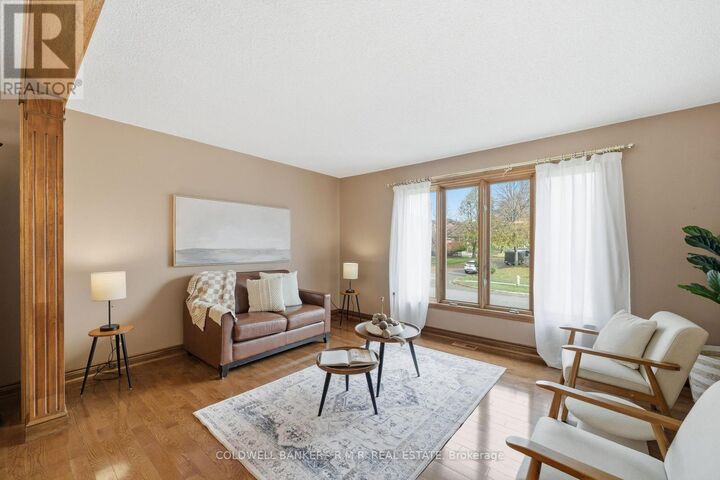 Photo de la propriété:  118 Waverly Street North  ON L1J 8G5 