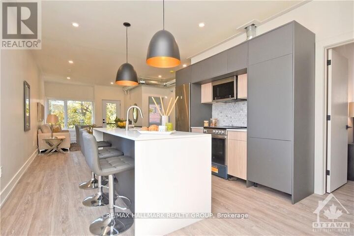 Property Photo: 368 Chapel Street ON K1N 7Z6