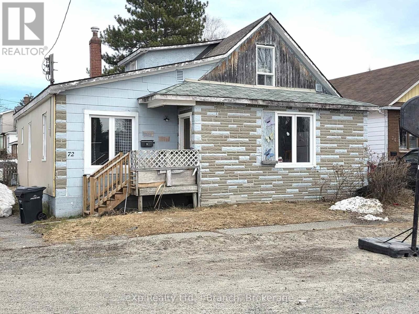 Property Photo: 72 Lebel Avenue ON P2N 2Z8