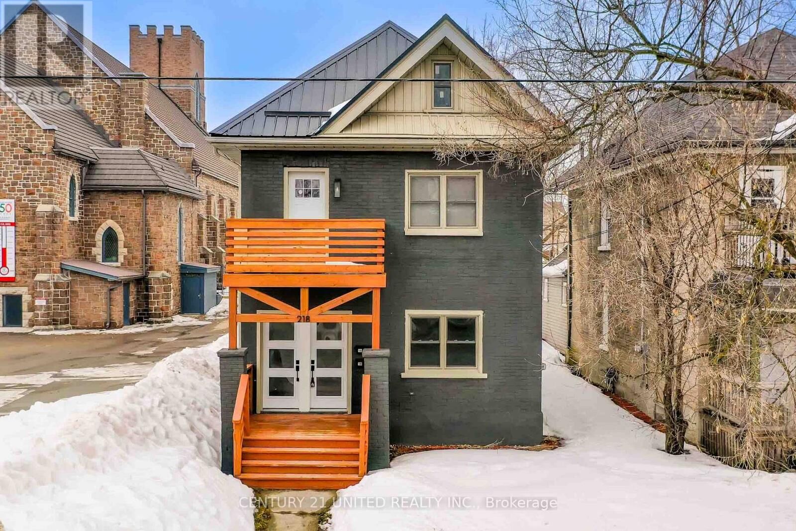 Photo de la propriété: 218 Park Street North ON K9J 3P8