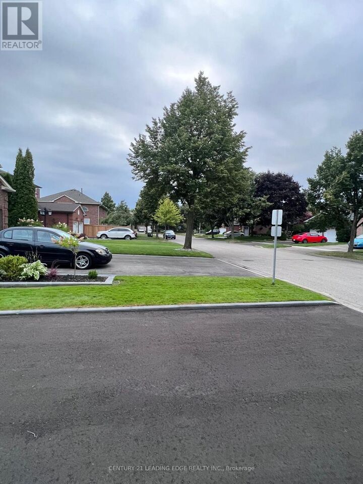 Property Photo:  11 Simonds Drive  ON L1S 4X3 