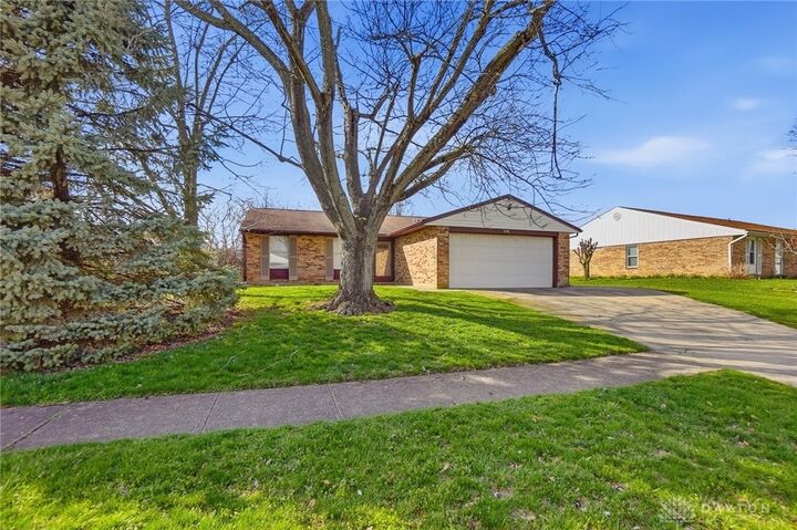 Property Photo:  8851 Cherrygate Court  OH 45424 