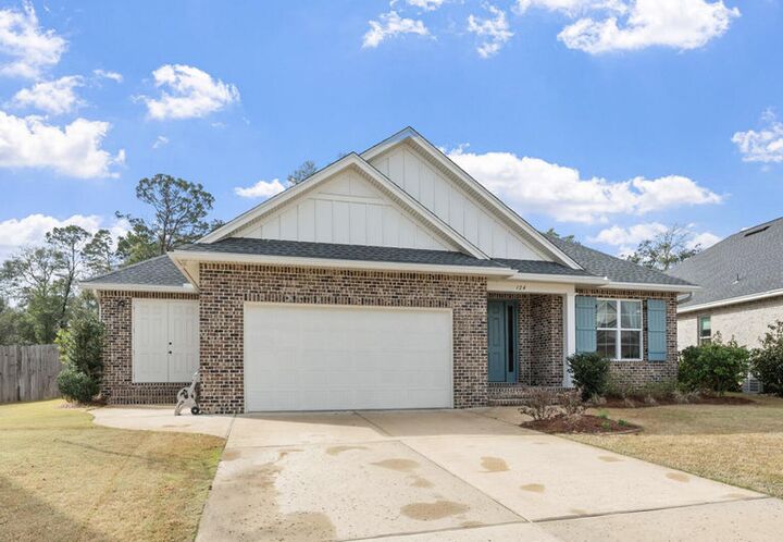 Property Photo: 124 Raiders Trail FL 32580