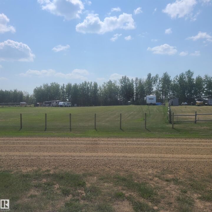 Property Photo:  2 Ambrose Avenue  AB T9S 1S2 