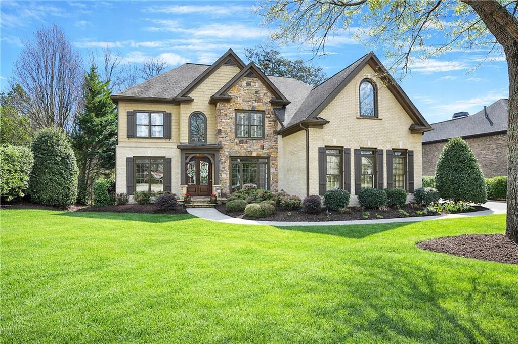 Property Photo: 11015 Callington Court GA 30024
