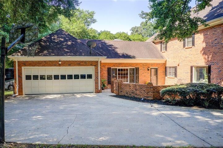 Property Photo:  854 Newcastle Drive SW  GA 30047 