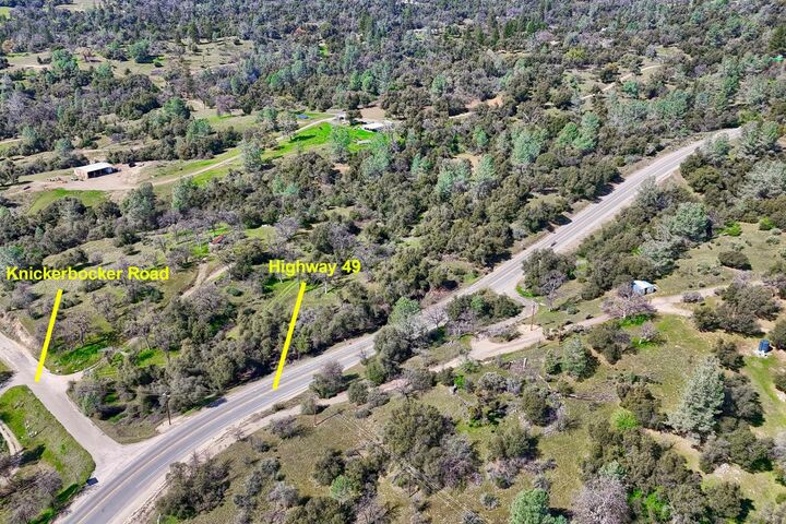 Property Photo:  6 Knickerbocker  CA 93601 