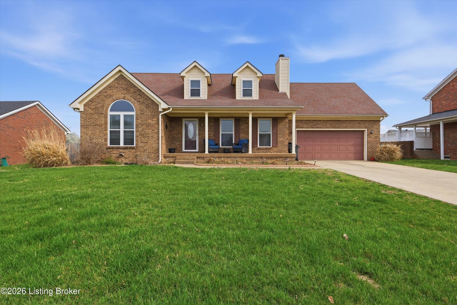 Property Photo:  484 Circle Valley Dr  KY 40229 