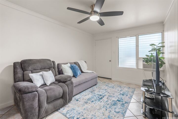 Property Photo:  725 Kihapai Place A2  HI 96734 