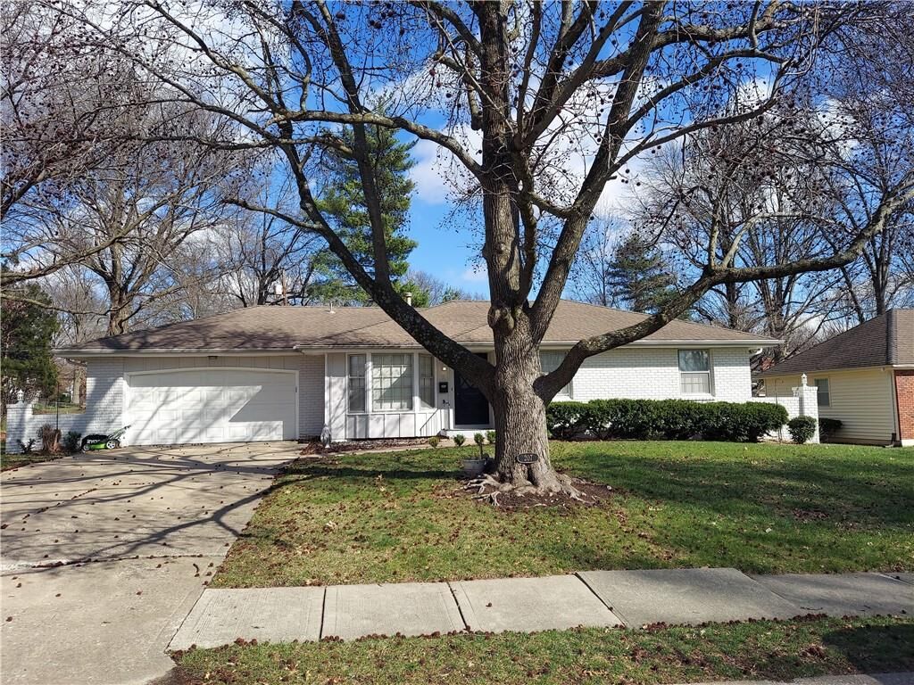 Property Photo:  207 NW Woodbine Avenue  MO 64063 