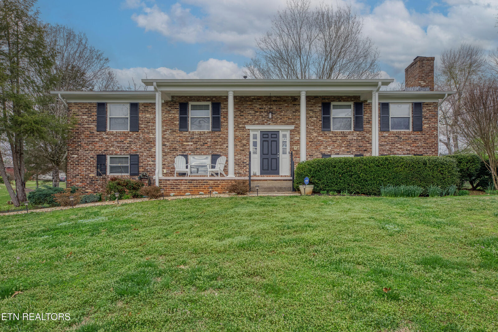 Property Photo:  901 Kevin Rd  TN 37923 