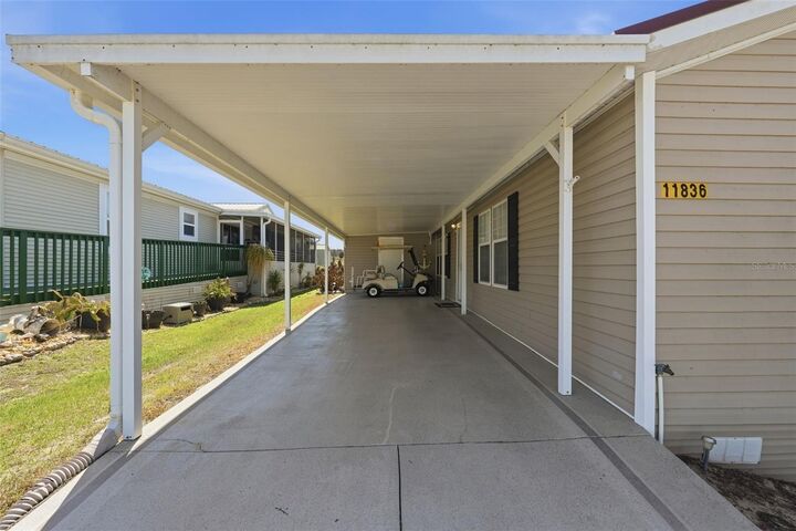 Property Photo:  11836 Sussex Hill Way  FL 34788 