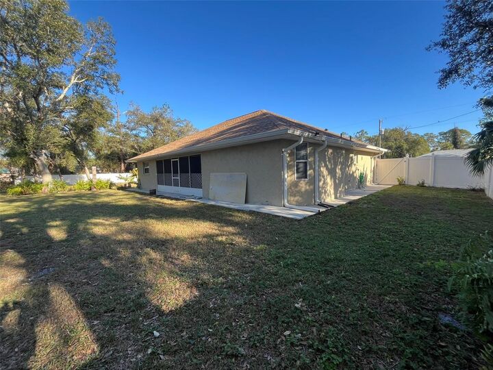 Property Photo: 4847 Luther Avenue FL 34288