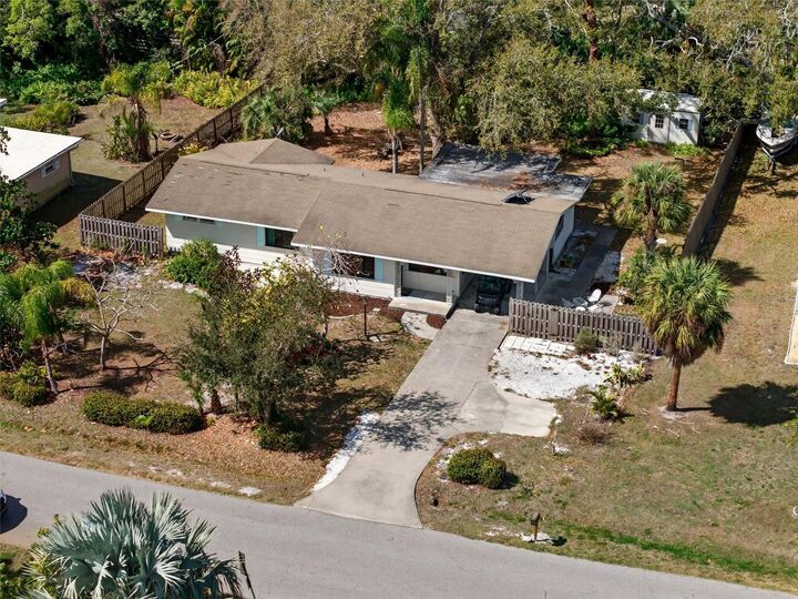 Property Photo:  6338 Beechwood Avenue  FL 34231 