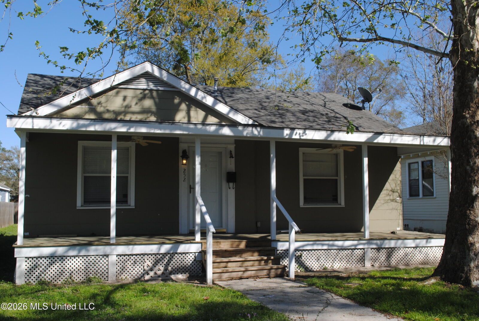 Property Photo:  252 Seal Avenue  MS 39530 