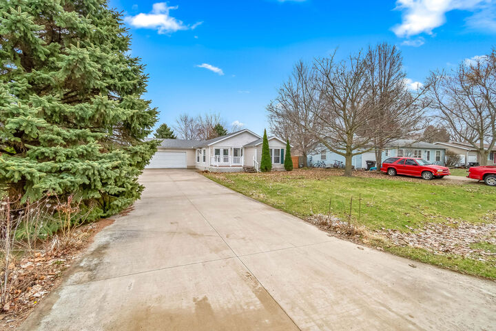 Property Photo:  437 Richard Street  MI 49082 