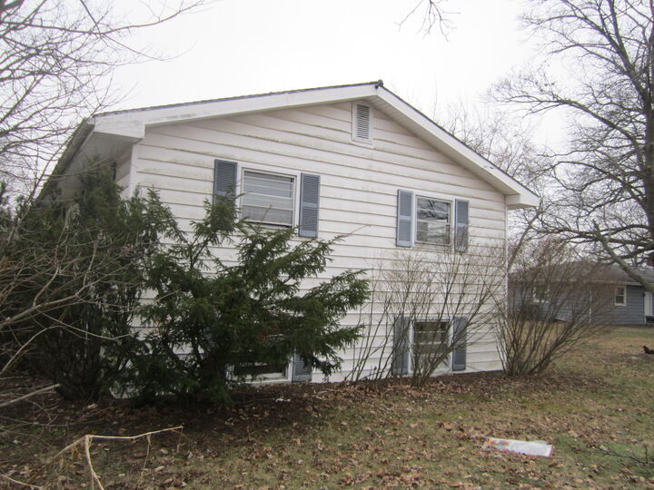 Property Photo: 804 Canterbury Drive MI 49091